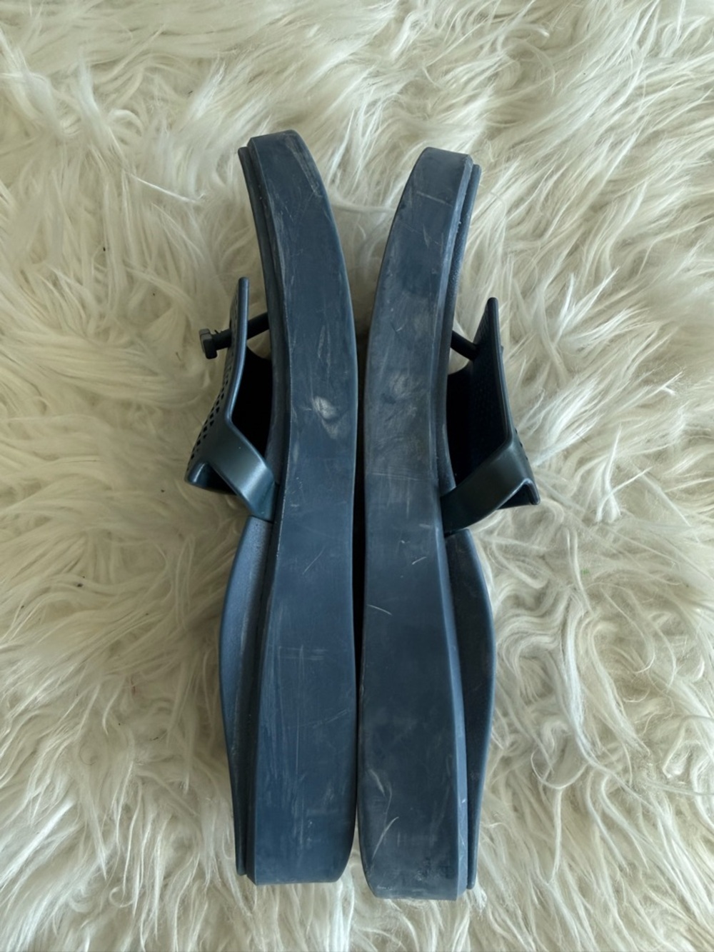 Donald Pliner Bondi Jelly Thong Platform Sandals - Picture 3 of 5